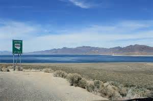 Pyramid lake from road